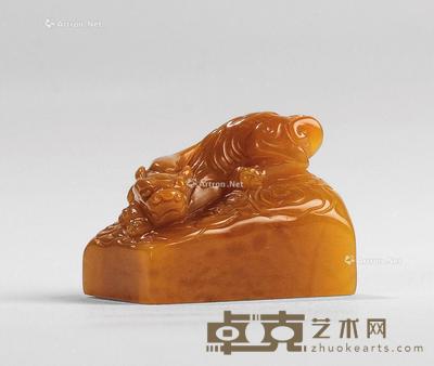  寿山田黄石古兽钮印章 2×3.2×2.2cm；26.7g