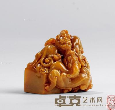  民国 寿山田黄石双螭龙钮印章 3.2×2×4cm；62.1g