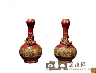 * 清代 乾隆年制珐琅彩龙纹蒜头瓶 （一对） 高21cm；直径3cm；底直径6.5cm