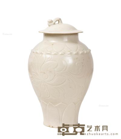 * 北宋 定窑白釉刻花盖瓶 高19.8cm；直径6cm；底径6cm