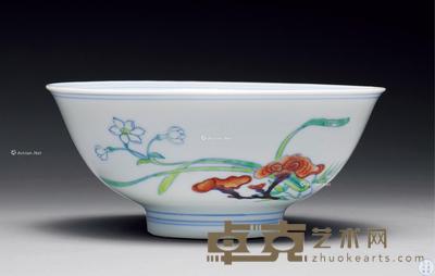清雍正 斗彩水仙灵芝纹碗 直径14.4cm