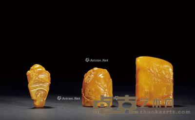 田黄石薄意章三方 2.6×1.5×3.6cm;1.7×1×3cm;2.2×1.3×2.7cm;31.3g;8.4g;13.7g
