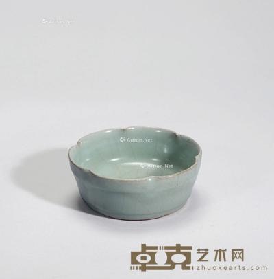  南宋 龙泉窑仿官釉花口洗 高4.2cm；口径11cm