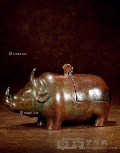  西汉 青铜犀牛灯 高18.4cm；长35cm