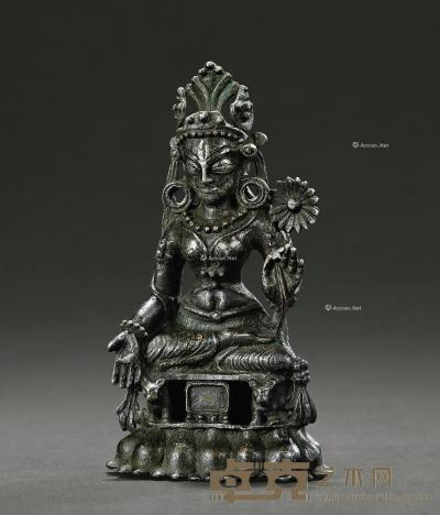  9世纪 合金铜莲花手菩萨坐像（嵌银） 高13.5cm