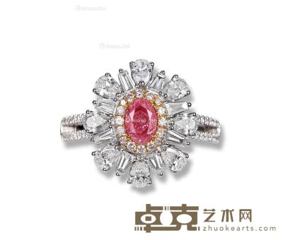  0.44克拉椭圆形切割浓彩紫粉钻（Fancy Intense Purplish Pink）配钻石戒指 --