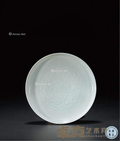 清雍正 粉青釉模印福寿纹镗锣洗 高3.3cm;口径15.3cm