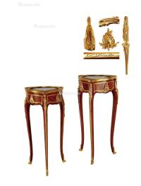  1890年制 路易十五风格铜鎏金装饰心形西阿拉黄檀木展示桌