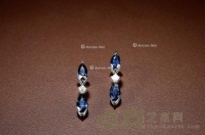  1970年制 蓝宝石及钻石耳坠 长3cm；重量2.8g