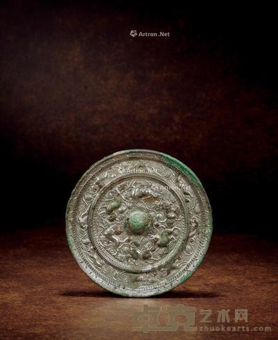 唐 青铜瑞兽葡萄镜 直径17.9cm