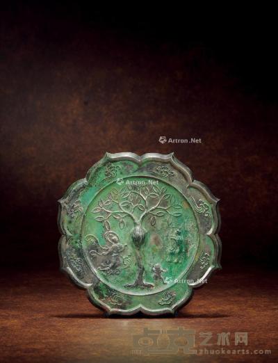  唐 青铜月宫菱花镜 直径21.8cm