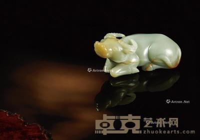 清乾隆·青白玉牛摆件 长15.5cm