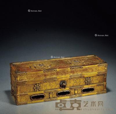  清·铜鎏金法轮云纹经书匣 高14.5cm；长40.5cm；宽13.7cm