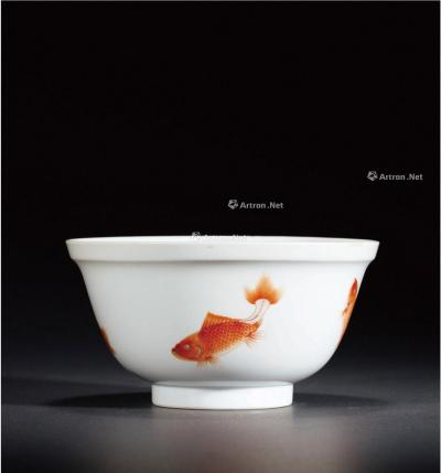  清康熙 矾红鱼纹碗
