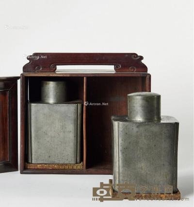 清· 周聚源造款锡制方形大茶罐 （一对） 1.高18cm；长11cm；宽11cm；2.高18cm；长11cm；宽11cm