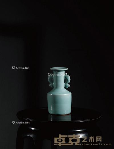 南宋 龙泉窑双摩羯鱼耳瓶 高16.2cm;通径8.7cm
