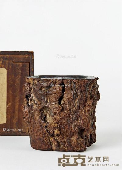 清·随形根瘤木笔筒 高11.6cm;口径13cm