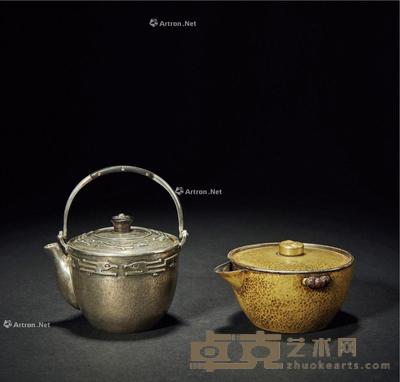 明治时代·金美堂造纯银龙纹急须及义清款铜包银太极钮急须 (一组两件) 1.高4.5cm;口径7.5cm;重154.8g;2.高9.5cm;口径6.5cm;重140.3g
