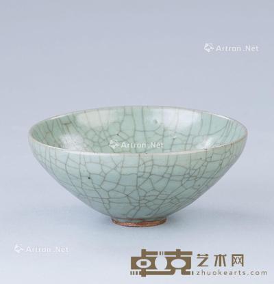  宋代（960-1279） 龙泉窑盏 直径13.3cm；高5.7cm