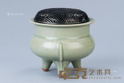  明代（1368-1644） 龙泉窑鬲式炉 直径12.6cm；高10.3cm