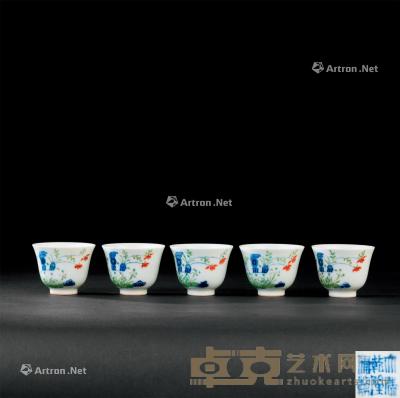  清乾隆（1736-1795） 斗彩花卉纹杯 （五件一组） 直径5.6cm；高4.5cm