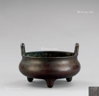  清代（1644-1911） 铜双桥耳三足香炉