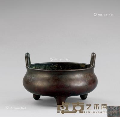  清代（1644-1911） 铜双桥耳三足香炉 直径25.3cm；高17cm