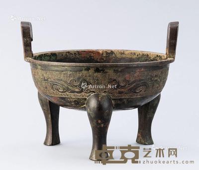  宋代-明代（960-1644） 铜夔凤纹冲天耳三足鼎 长27.9cm；宽26.7cm；高23.1cm