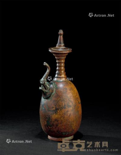  唐代（618-907） 铜象首盖壶 长9.7cm；宽9.6cm；高24.9cm