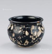  南宋（1127-12791） 吉州窑点彩玳瑁罐