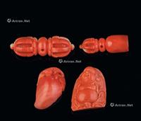  珊瑚雕弥勒像 金刚杵等 （四件一组）