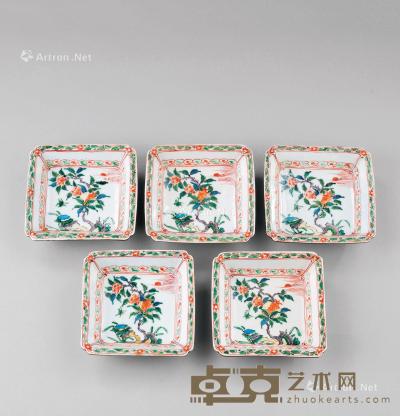  清代（1644-1911） 五彩花卉石榴纹倭角四方盘 （五件一组） 长13.8cm；宽13.7cm；高3.3cm