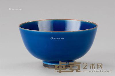  清代（1644-1911） 霁蓝釉碗 直径18.2cm；高9.7cm