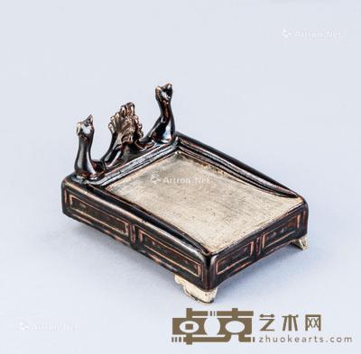  金代-元代（1115-1368） 黑釉双凤纹砚 长12cm；宽9cm；高7.1cm