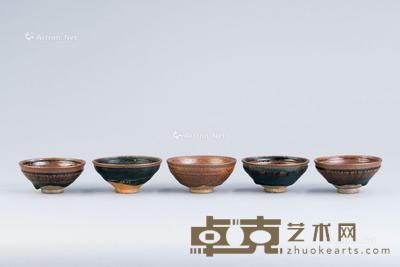  南宋（1127-12791） 建窑小盏 （五件一组） 直径8.8cm；高4cm