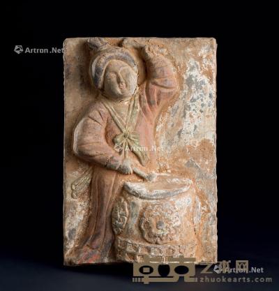 唐代（618-907） 陶加彩仕女乐俑 长18.5cm；高27.3cm