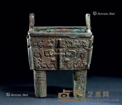  明代（1368-1644） 青铜饕餮纹四方鼎式炉 长11.5cm；宽8.7cm；高14.1cm