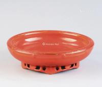  清代（1644-1911） 珊瑚红釉描金龙纹水洗