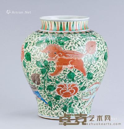  清康熙（1662-1722） 五彩瑞狮牡丹纹罐 直径25cm；高28.6cm