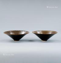  宋代（960-1279） 定窑褐釉茶盏 （一对）