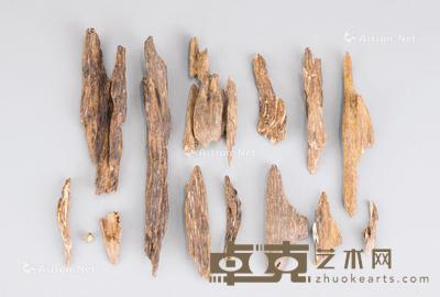  沉香 （一批） 尺寸不一；重约80g