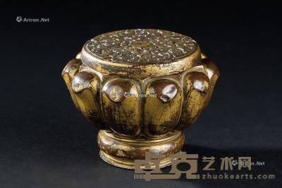  明代（1368-1644） 铜鎏金莲瓣纹佛道具 直径9.2cm；高6.8cm