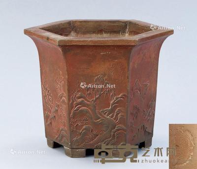  清代（1644-1911） 紫砂山水纹六角花瓶 长28.8cm；宽20.8cm；高19.1cm