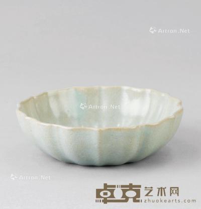  高丽青瓷葵口碗 直径14.5cm；高4.2cm