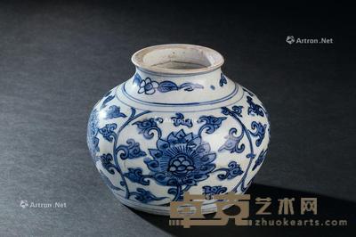  明嘉靖（1522-1566） 青花花卉纹罐 直径13.5cm；高10.7cm