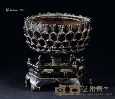  铜莲瓣佛座 直径12.6cm；高13.5cm