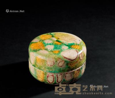  唐代 三彩香盒 直径10cm；高5.8cm