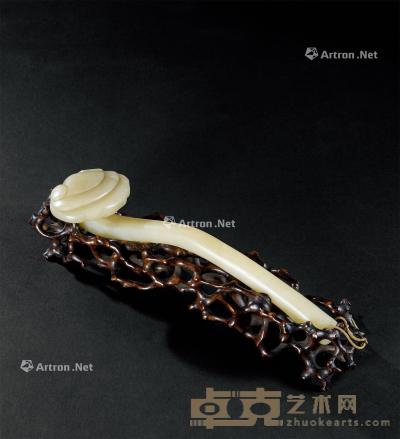  明代 黄玉雕灵芝如意 长24.3cm 