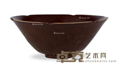  明 酱釉花口小碗 直径13.4cm