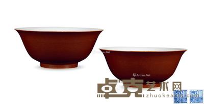  清乾隆 酱釉青花纹碗 （一对） 直径17.5cm×2